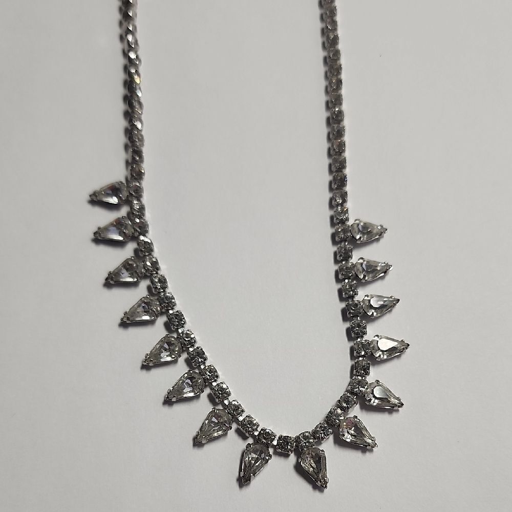 Vintage Rhinestone Elegant Silver Necklace Cup Chain Prong Set Box Clasp - Picture 1 of 6